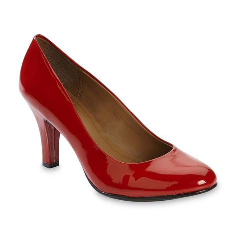 comfortable red heels for women.